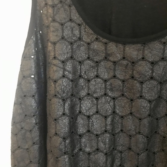 Faux leather tank - Picture 2 of 3